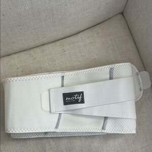 Motif Medical White Abdominal Binder Belly Band for Pregnancy and Postpartum